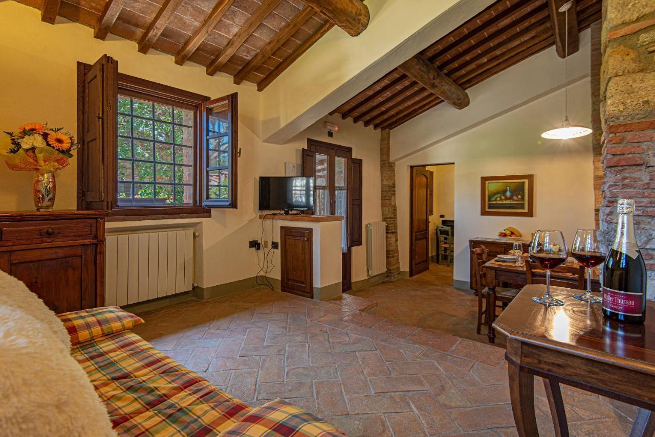 Agriturismo Casavaiano กัมบาสซี แตร์เม ภายนอก รูปภาพ