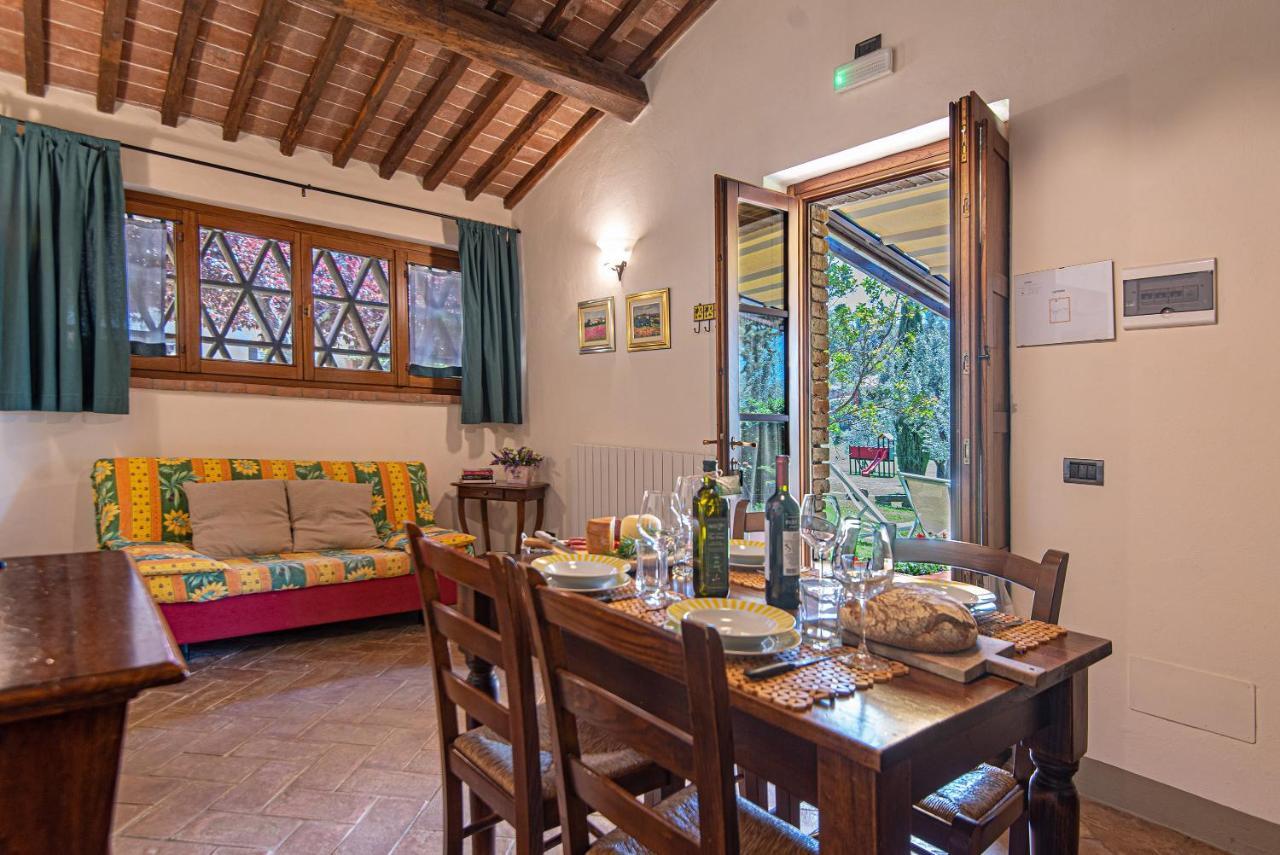 Agriturismo Casavaiano กัมบาสซี แตร์เม ภายนอก รูปภาพ