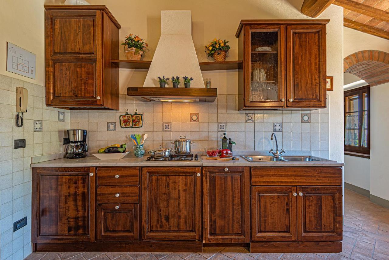 Agriturismo Casavaiano กัมบาสซี แตร์เม ภายนอก รูปภาพ